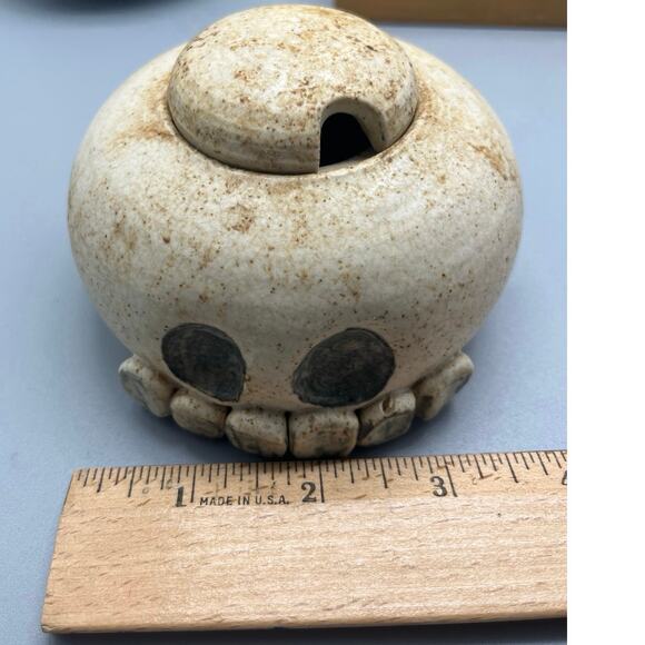 Vtg signed Pottery Skull Ceramic Honey pot Trinket Box Lid Dark Academia Vessel - Picture 5 of 9